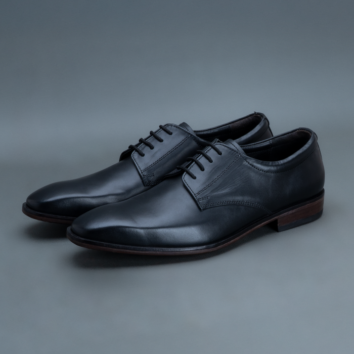 Fang Derby – Black