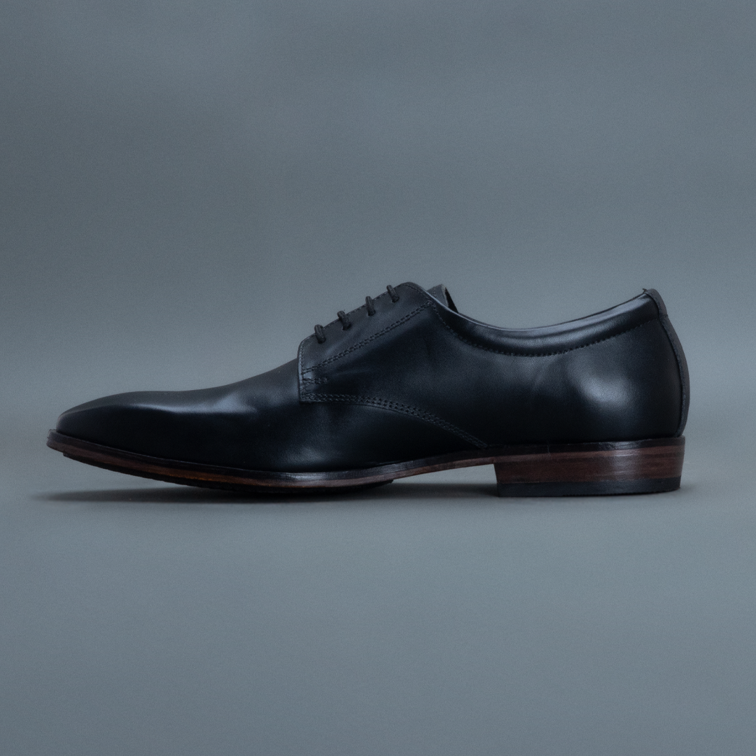 Fang Derby – Black