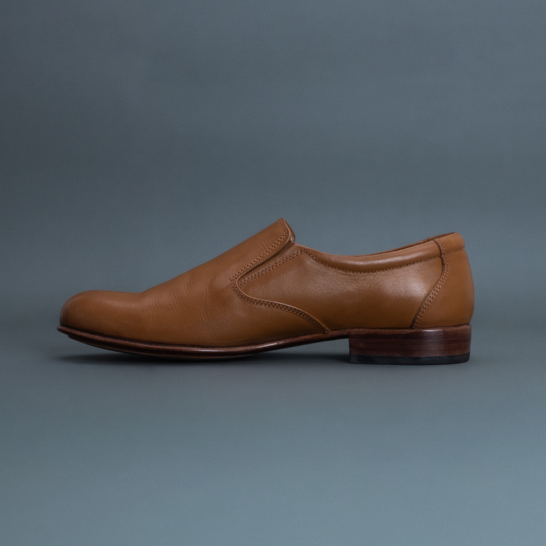 Cub Round Toe Slip-on Loafer – Light Tan