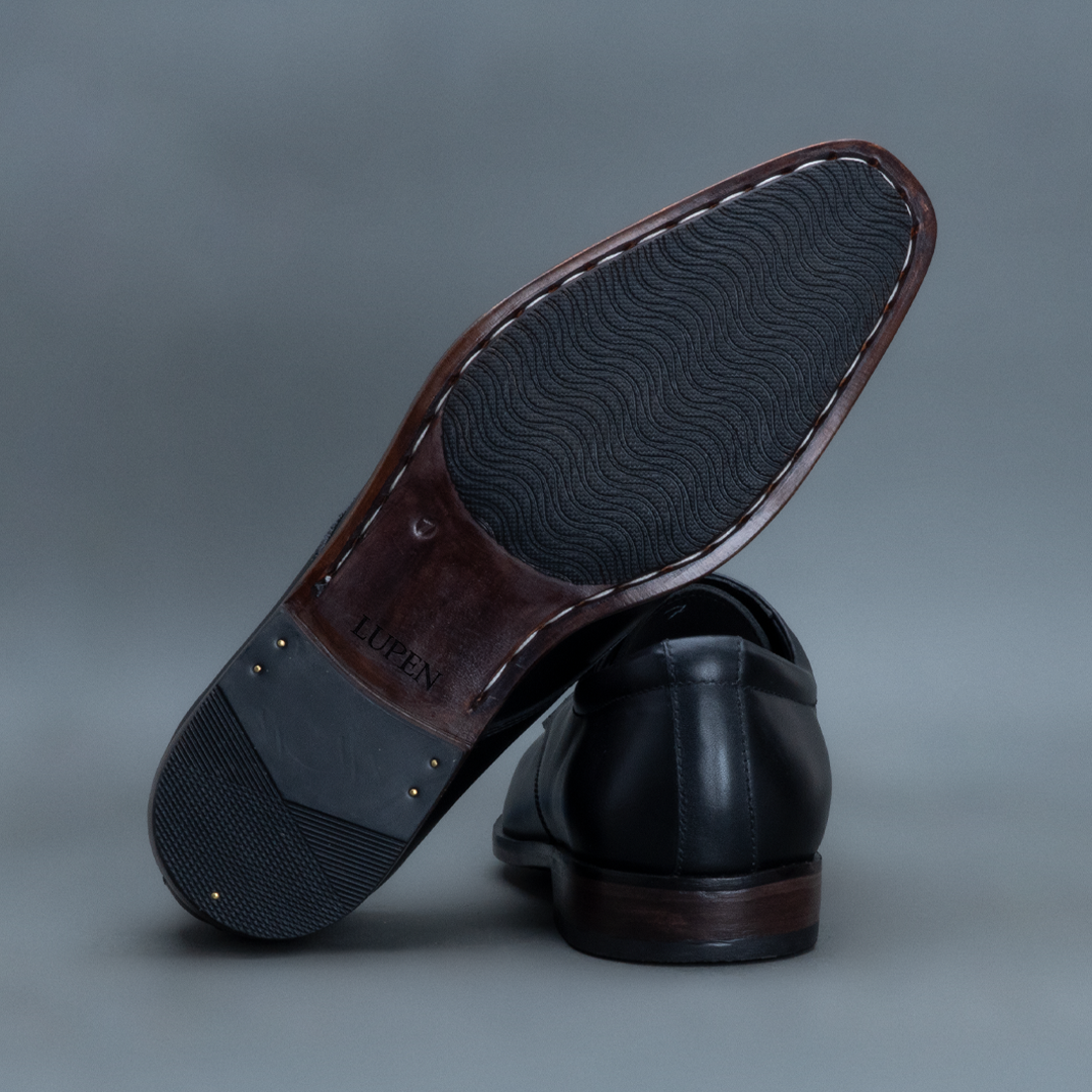 Fang Derby – Black
