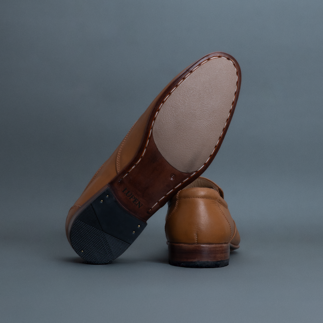 Cub Round Toe Slip-on Loafer – Light Tan