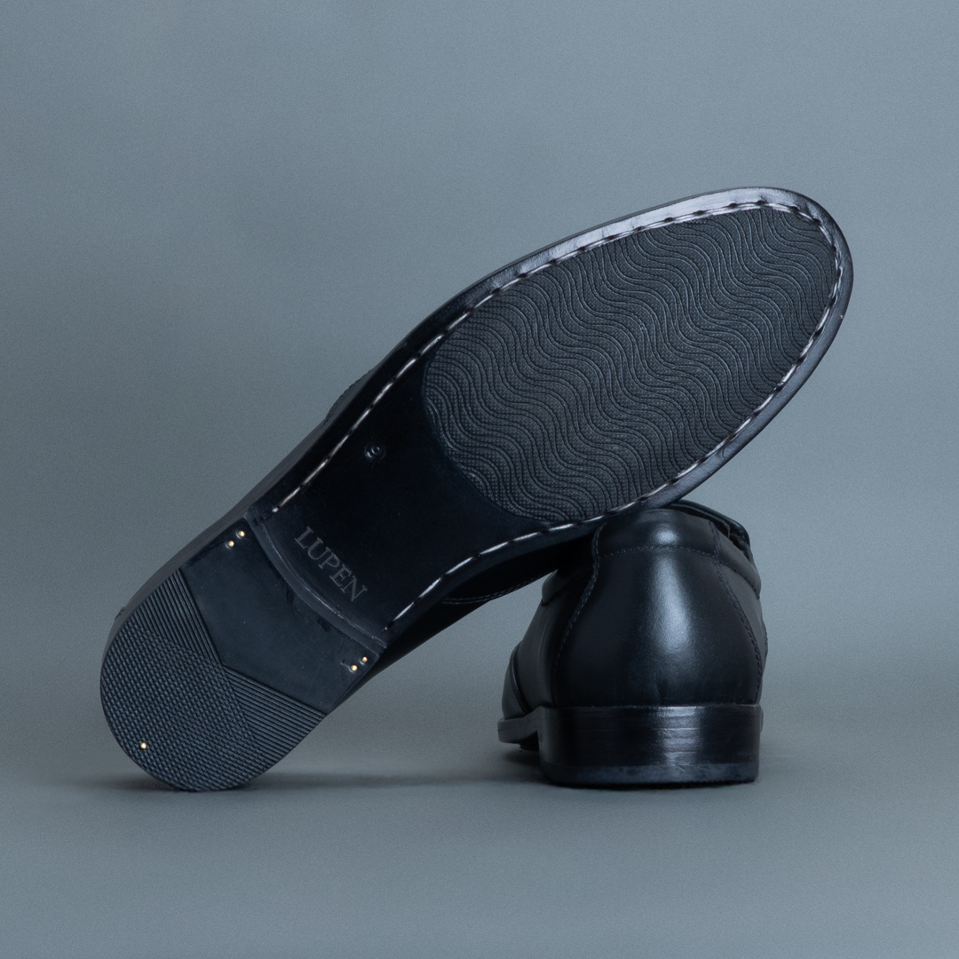Cub Slip-on Loafer – Black