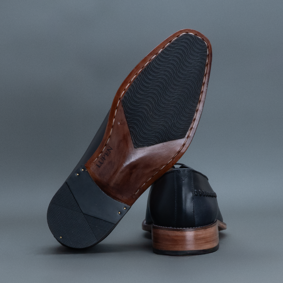 Apex Oxford – Black