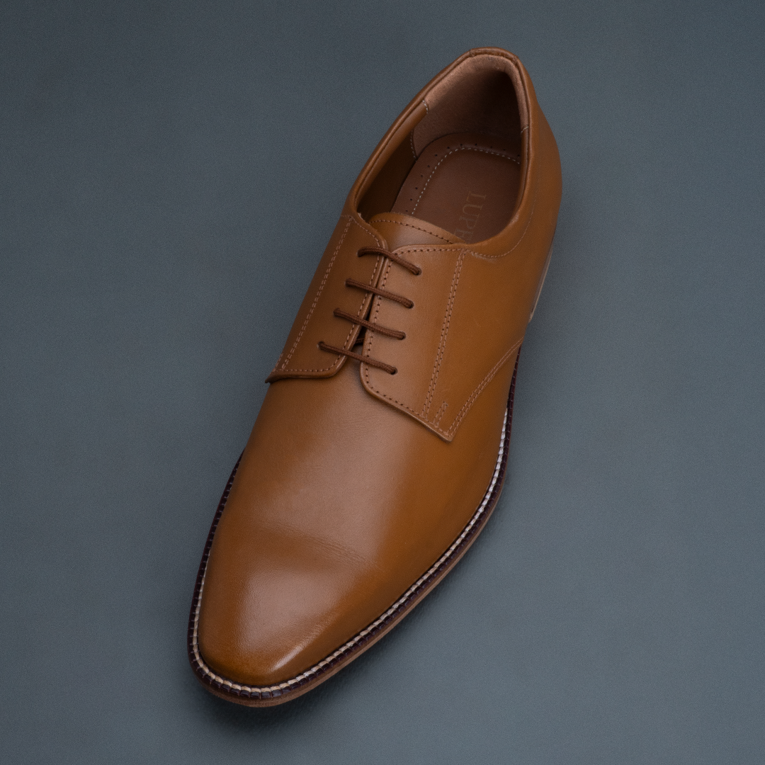 Fang Derby – Light Tan