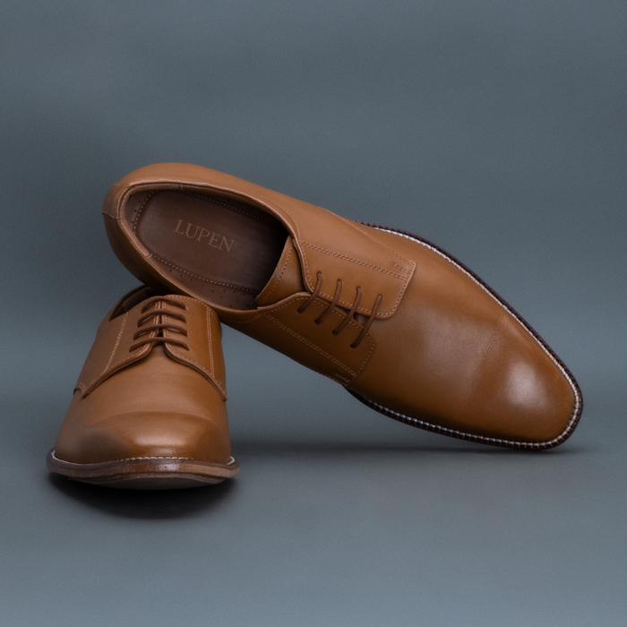 Fang Derby – Light Tan