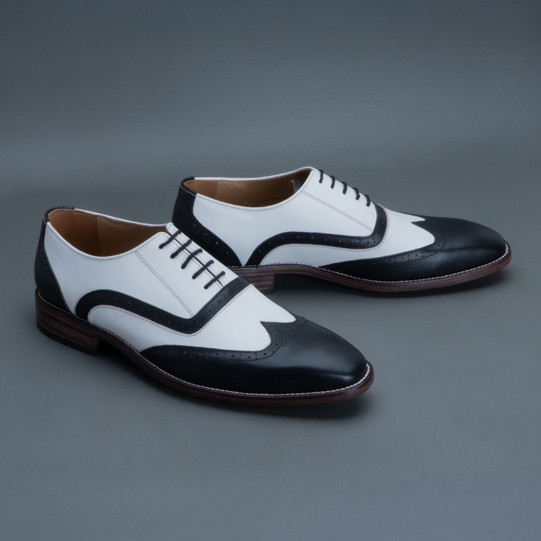 Apex Wingtip Oxford – Black & White